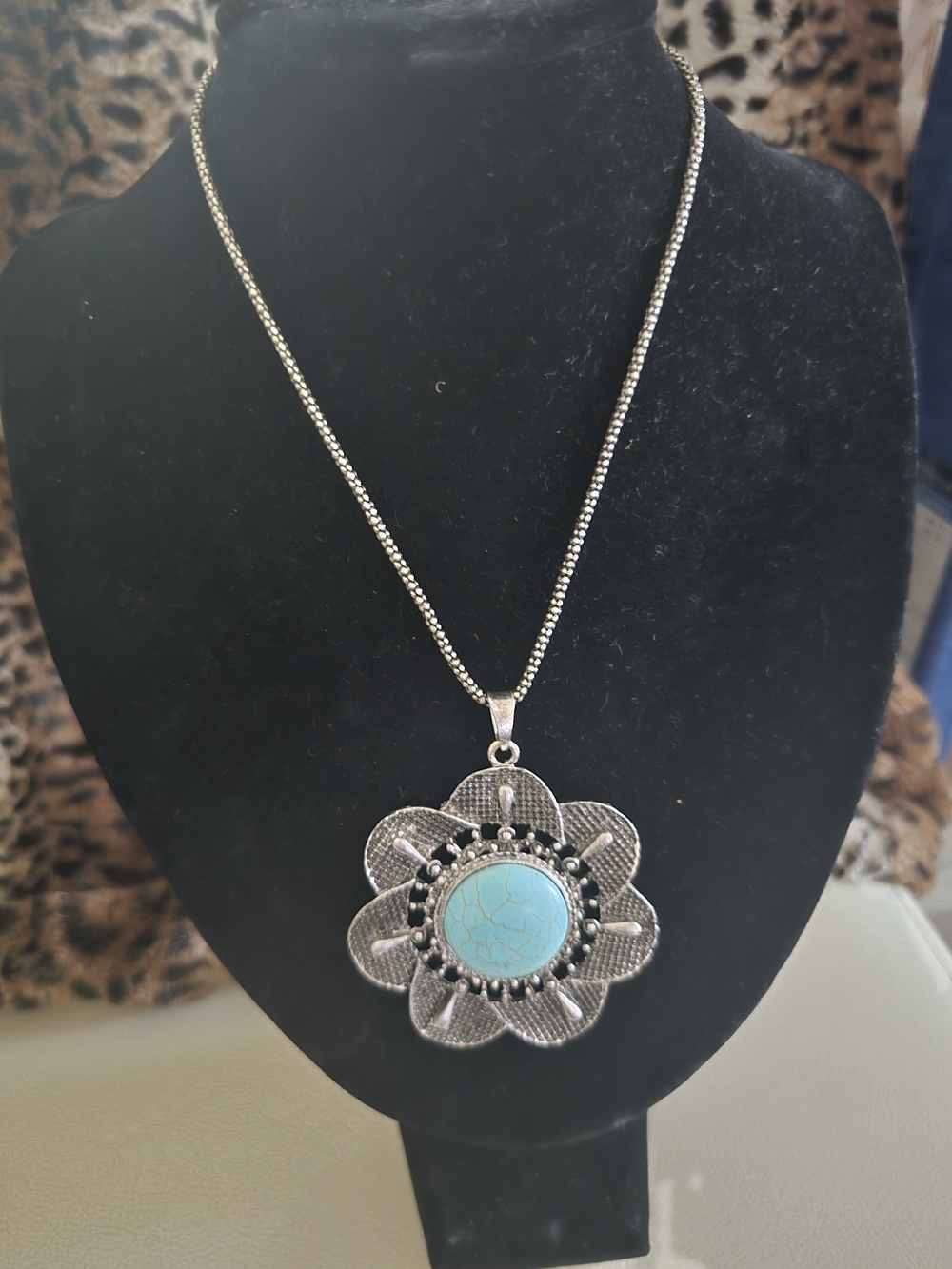 Silver Turquoise Flower Pendant Necklace